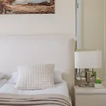 Bright With Parking In The Center Of By Renters Varšava
