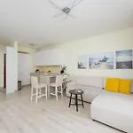 Apartmán Bright With Parking In The Center Of By Renters *