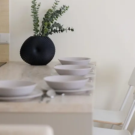 Bright With Parking In The Center Of By Renters Apartment Warschau