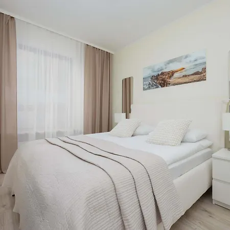 Apartment Bright With Parking In The Center Of By Renters Warschau